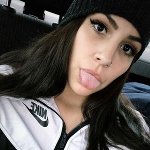 Meet your Posher, Cidny